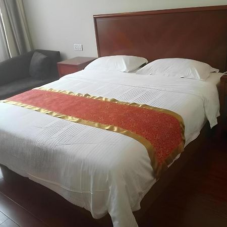 Greentree Inn Linyi Feixian Jianshe Road Express Hotel Exteriér fotografie