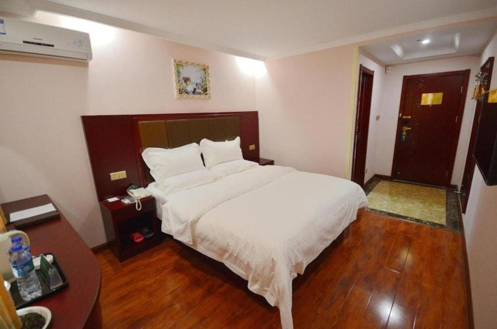 Greentree Inn Linyi Feixian Jianshe Road Express Hotel Exteriér fotografie